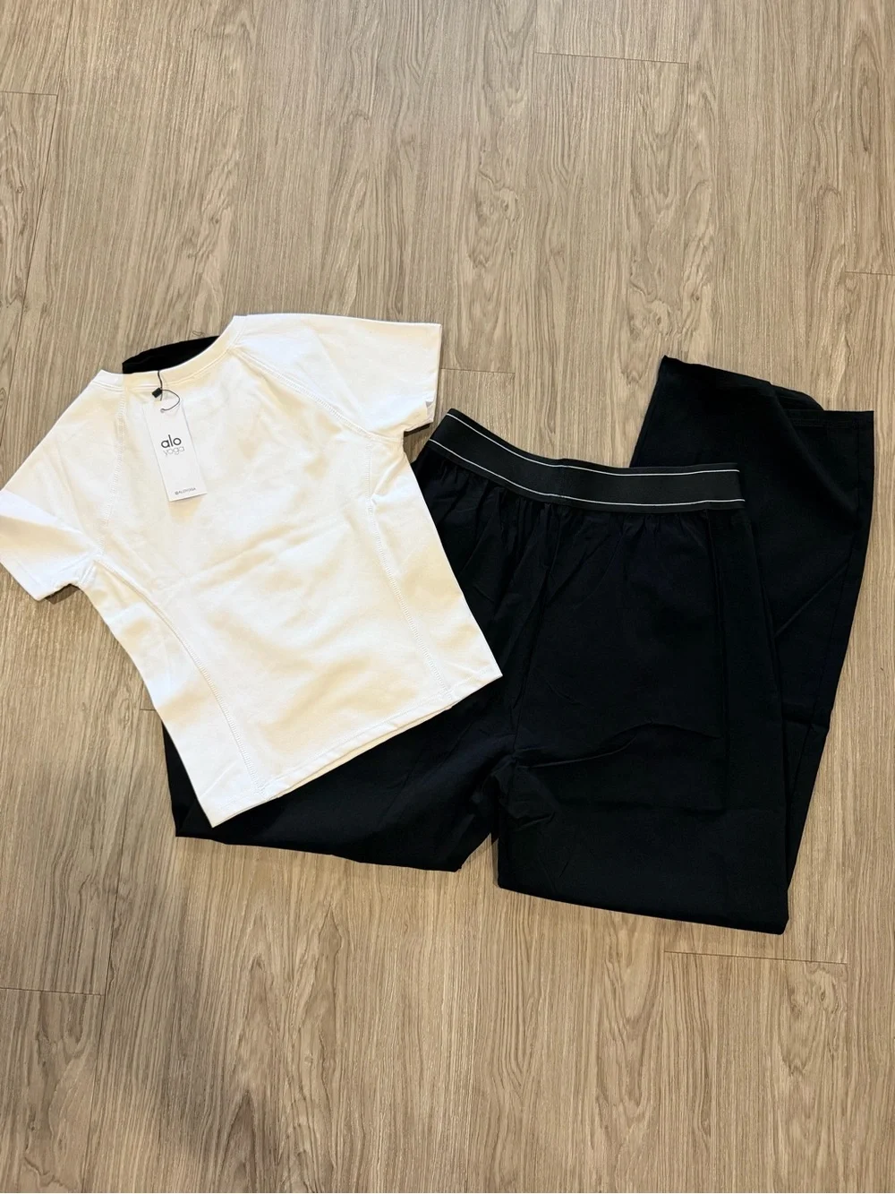 ALO Yoga soft short
